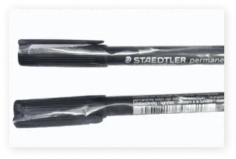 Marqueurs noirs permanents